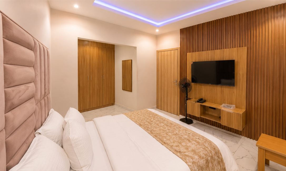 Deluxe at Calypso Residence